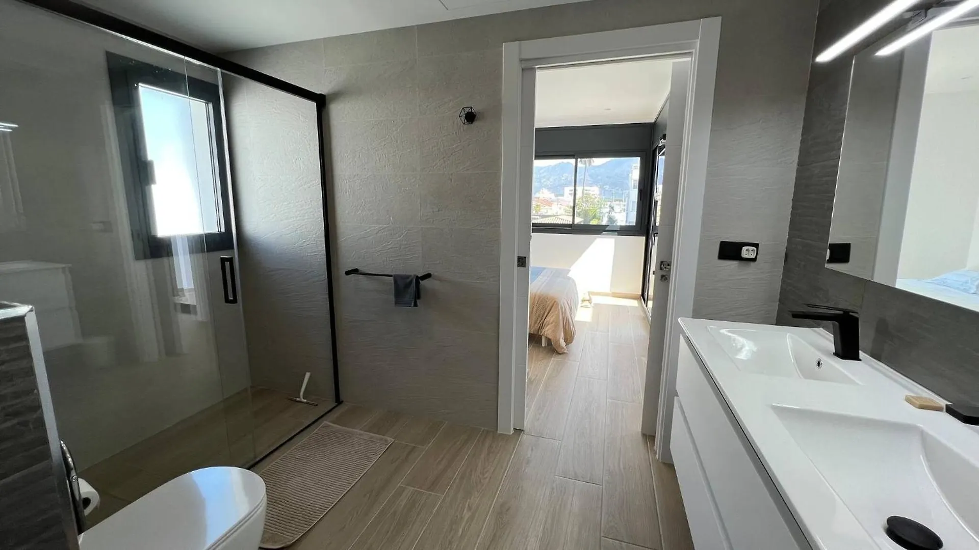 בית נופש Villa Moderna Con Piscina Y Vistas Al Canal En Roses Av-44