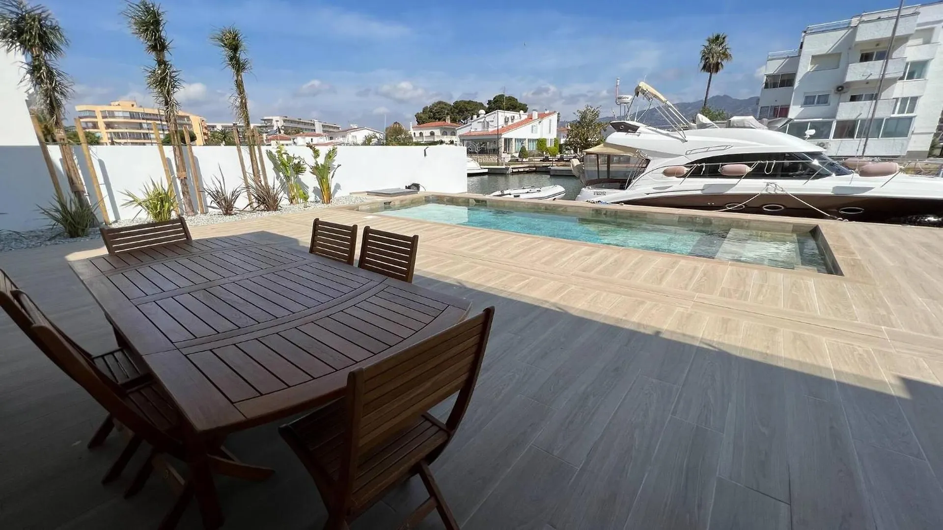 בית נופש Villa Moderna Con Piscina Y Vistas Al Canal En Roses Av-44 ספרד