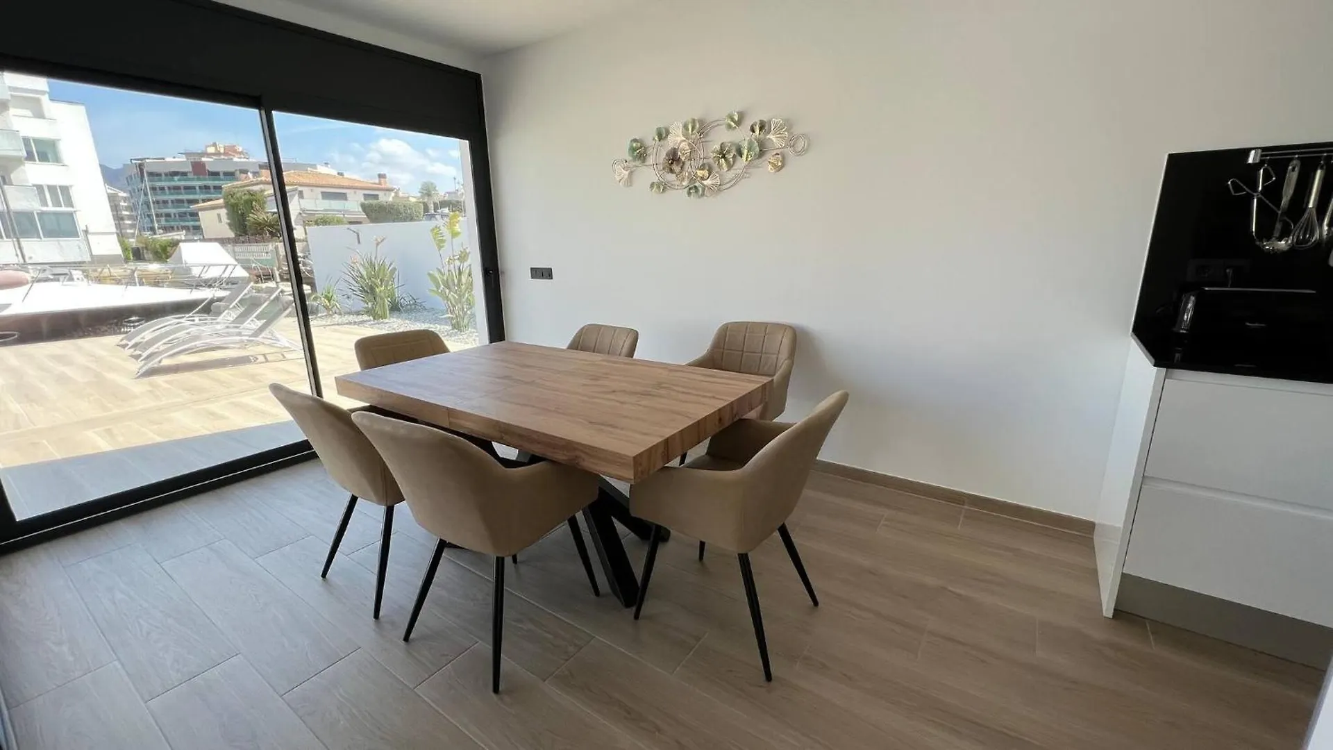 בית נופש Villa Moderna Con Piscina Y Vistas Al Canal En Roses Av-44 ספרד